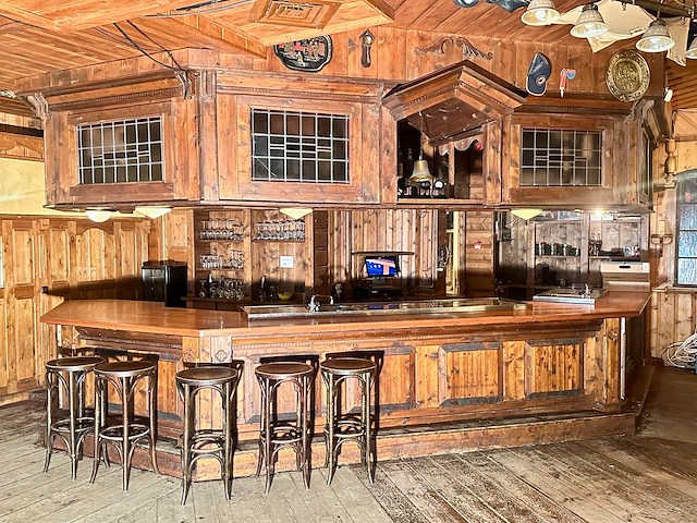 Complete bruin café bar - afbeelding 1 van  16