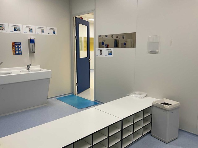 Complete cleanroom - afbeelding 10 van  13