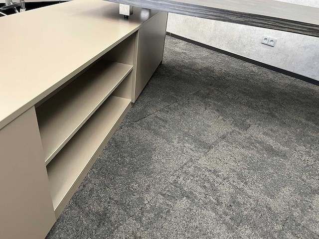 Complete directiewerkplek 220x100 - afbeelding 28 van  33