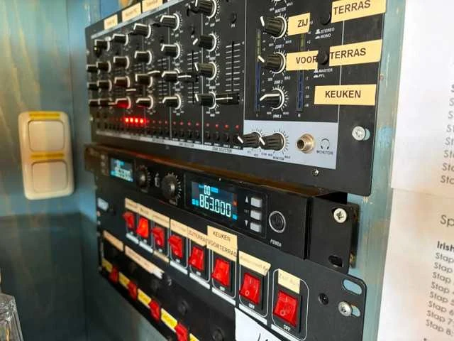 Complete disco-/pa geluidsinstallatie - afbeelding 1 van  23