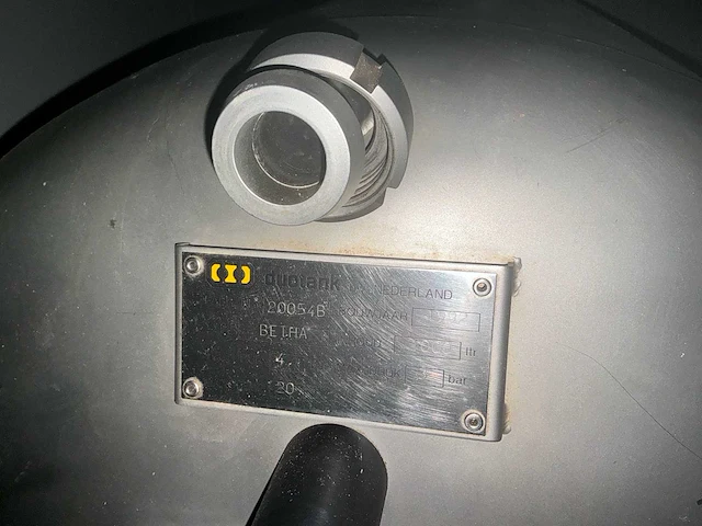 Complete hardhouten horecabar met tapinstallatie, koeling, 1.000 liter tank en lambrisering - afbeelding 47 van  73