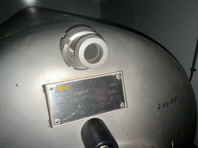 Complete hardhouten horecabar met tapinstallatie, koeling, 1.000 liter tank en lambrisering - afbeelding 54 van  73