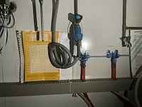 Complete hardhouten horecabar met tapinstallatie, koeling, 1.000 liter tank en lambrisering - afbeelding 67 van  73