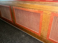 Complete houten wandbetimmering met lambrisering, kolommen en radiatorombouwen - afbeelding 15 van  25