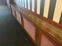 Complete houten wandbetimmering met lambrisering, kolommen en radiatorombouwen - afbeelding 7 van  25