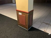 Complete houten wandbetimmering met lambrisering, kolommen en radiatorombouwen - afbeelding 17 van  17