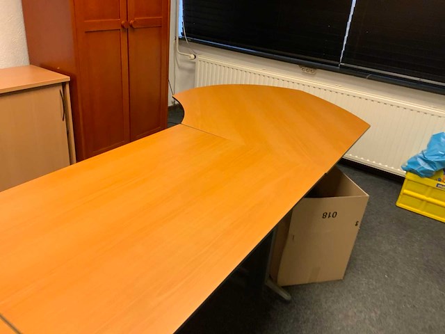 Complete inhoud directiekantoor 1 - afbeelding 12 van  20