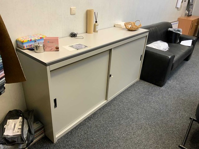 Complete inhoud directiekantoor 3 - afbeelding 3 van  11