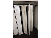 Complete inhoud locker ruimte - afbeelding 16 van  20