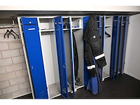 Complete inhoud locker ruimte - afbeelding 19 van  20