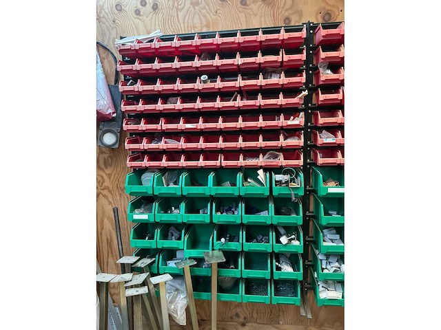 Complete inhoud opslag - afbeelding 7 van  36