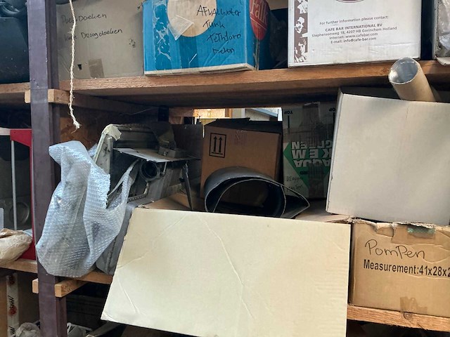 Complete inhoud opslag - afbeelding 11 van  36