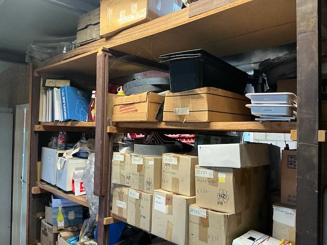 Complete inhoud opslag - afbeelding 27 van  36