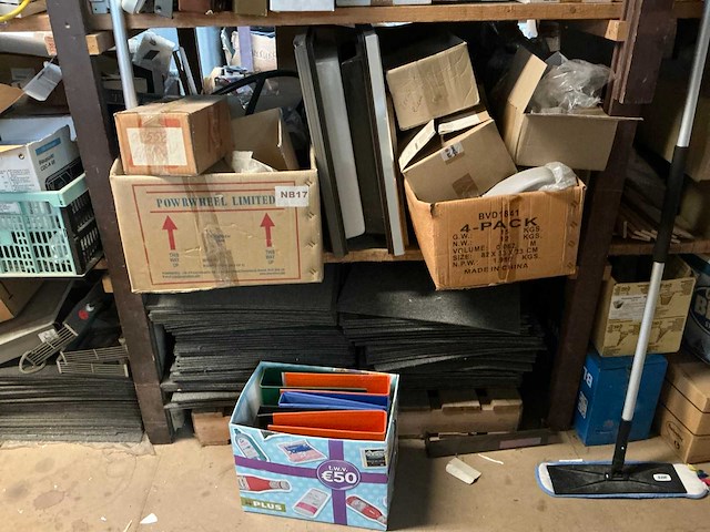 Complete inhoud opslag - afbeelding 29 van  36