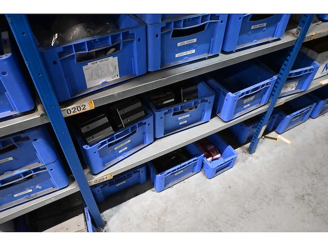 Complete inhoud (rvs) voorraadmagazijn - afbeelding 8 van  89