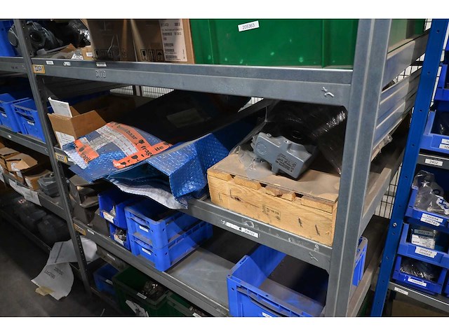Complete inhoud (rvs) voorraadmagazijn - afbeelding 87 van  89