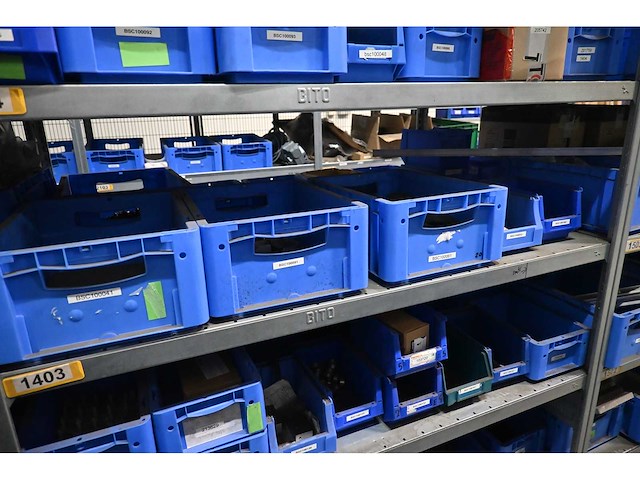 Complete inhoud (rvs) voorraadmagazijn - afbeelding 33 van  67