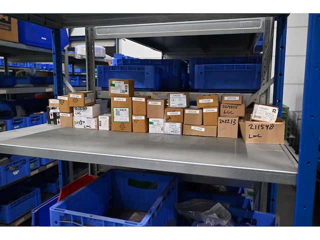 Complete inhoud (rvs) voorraadmagazijn - afbeelding 39 van  67