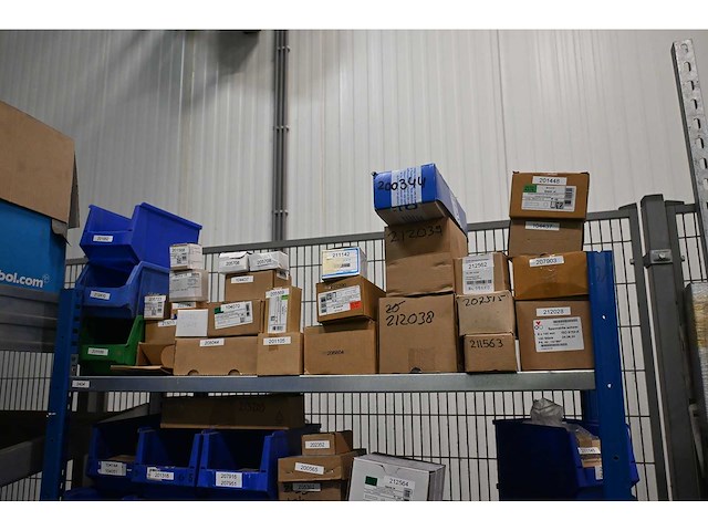 Complete inhoud (rvs) voorraadmagazijn - afbeelding 42 van  67