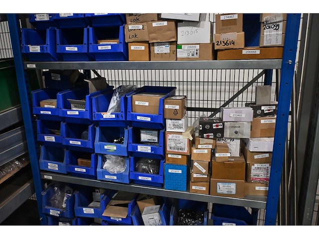 Complete inhoud (rvs) voorraadmagazijn - afbeelding 44 van  67
