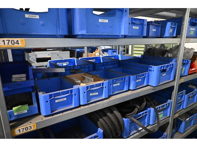 Complete inhoud (rvs) voorraadmagazijn - afbeelding 51 van  67