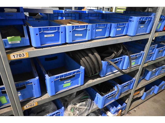Complete inhoud (rvs) voorraadmagazijn - afbeelding 52 van  67