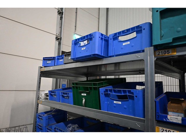 Complete inhoud (rvs) voorraadmagazijn - afbeelding 57 van  67