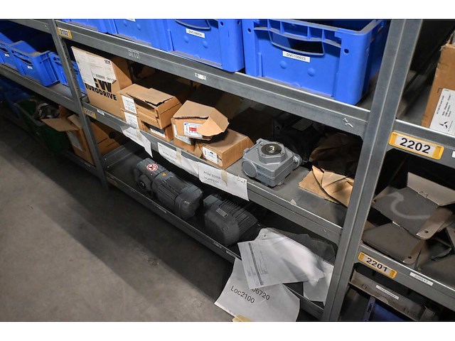 Complete inhoud (rvs) voorraadmagazijn - afbeelding 62 van  67