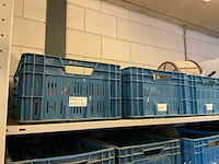 Complete inhoud stelling met krachtstroomkabels, werkplaatsinventaris, handgereedschap en tractoronderdelen - afbeelding 3 van  19