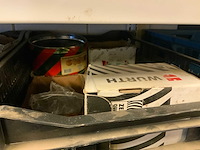 Complete inhoud stelling met krachtstroomkabels, werkplaatsinventaris, handgereedschap en tractoronderdelen - afbeelding 18 van  19