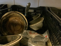 Complete inhoud stelling met krachtstroomkabels, werkplaatsinventaris, handgereedschap en tractoronderdelen - afbeelding 19 van  19