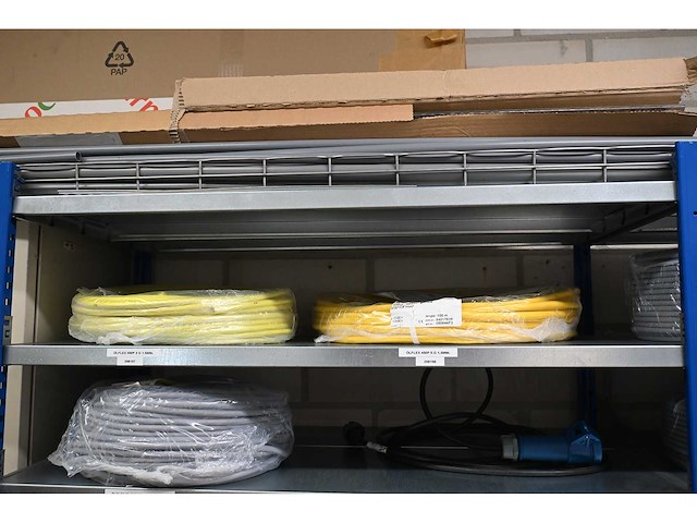Complete inhoud van 3 secties elektradraad en machine installatie toebehoren - afbeelding 5 van  7