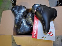 Complete inventaris fietsreparatie werkplaats - afbeelding 4 van  36