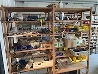 Complete inventaris met inhoud in werkruimte - afbeelding 2 van  15