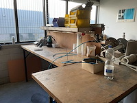 Complete inventaris met inhoud in werkruimte - afbeelding 7 van  15