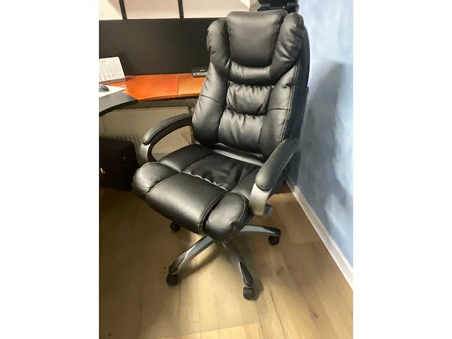 Complete kantoorinventaris; bureau’s / stoelen / beeldschermen / kasten / printer - afbeelding 4 van  17