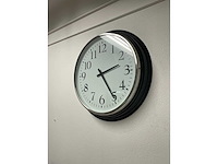 Complete kantoorinventaris; bureau’s / stoelen / beeldschermen / kasten / printer - afbeelding 9 van  17