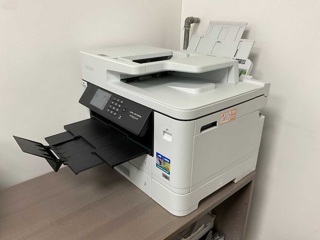 Complete kantoorinventaris; bureau’s / stoelen / beeldschermen / kasten / printer - afbeelding 3 van  15