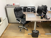 Complete kantoorinventaris; bureau’s / stoelen / beeldschermen / kasten / printer - afbeelding 8 van  15