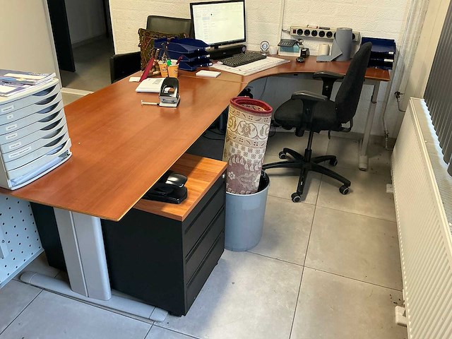 Complete kantoorinventaris - afbeelding 11 van  15