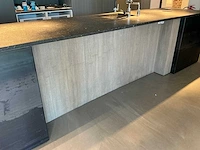 Complete keukenopstelling met stenen blad - afbeelding 2 van  13