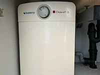 Complete laboratoriuminrichting met werkeiland, werkbanken, 4 spoelbakken, boilers en 13 argon-koppelingen - afbeelding 13 van  35
