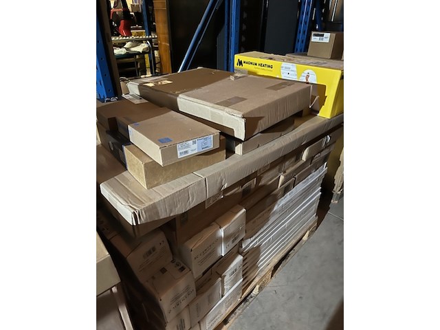 Complete luxe badkamer- en toiletruimtes (4 ruimtes), ca. 62 m² tegelwerk – geberit/neolith/ivy/dolphin - afbeelding 11 van  35