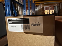 Complete luxe badkamer- en toiletruimtes (4 ruimtes), ca. 62 m² tegelwerk – geberit/neolith/ivy/dolphin - afbeelding 17 van  35