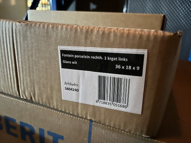 Complete luxe badkamer- en toiletruimtes (4 ruimtes), ca. 62 m² tegelwerk – geberit/neolith/ivy/dolphin - afbeelding 19 van  35