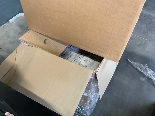 Complete partij (16 pallets) eyrise liquid glass (elektronische) productie onderdelen. - afbeelding 25 van  40