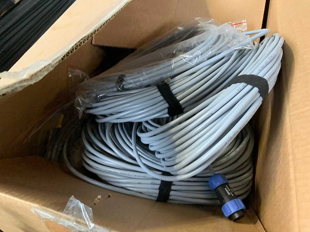 Complete partij (16 pallets) eyrise liquid glass (elektronische) productie onderdelen. - afbeelding 27 van  40