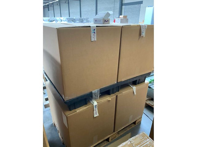 Complete partij (16 pallets) eyrise liquid glass (elektronische) productie onderdelen. - afbeelding 31 van  40
