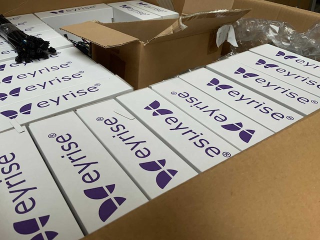 Complete partij (16 pallets) eyrise liquid glass (elektronische) productie onderdelen. - afbeelding 34 van  40