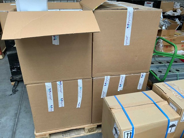 Complete partij (16 pallets) eyrise liquid glass (elektronische) productie onderdelen. - afbeelding 37 van  40